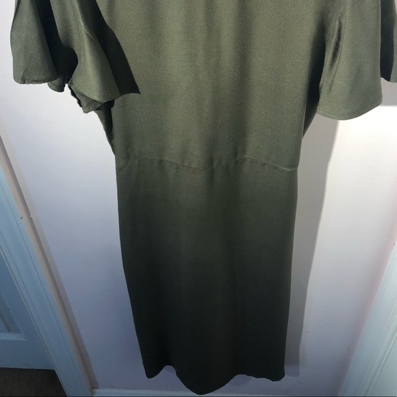 🌻Olive front tie maxi dress🌻 - Picture 3 of 4